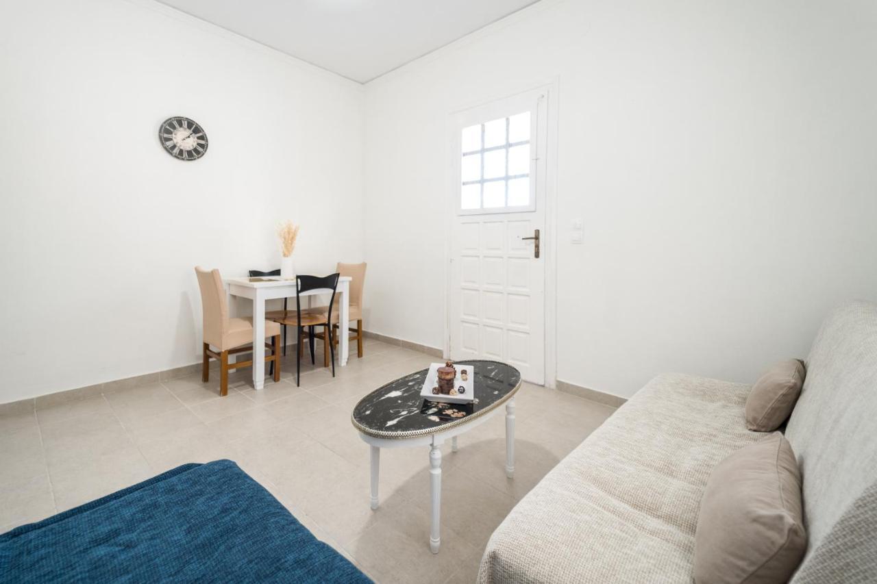 Athenais Apartment Lixouri Exterior photo